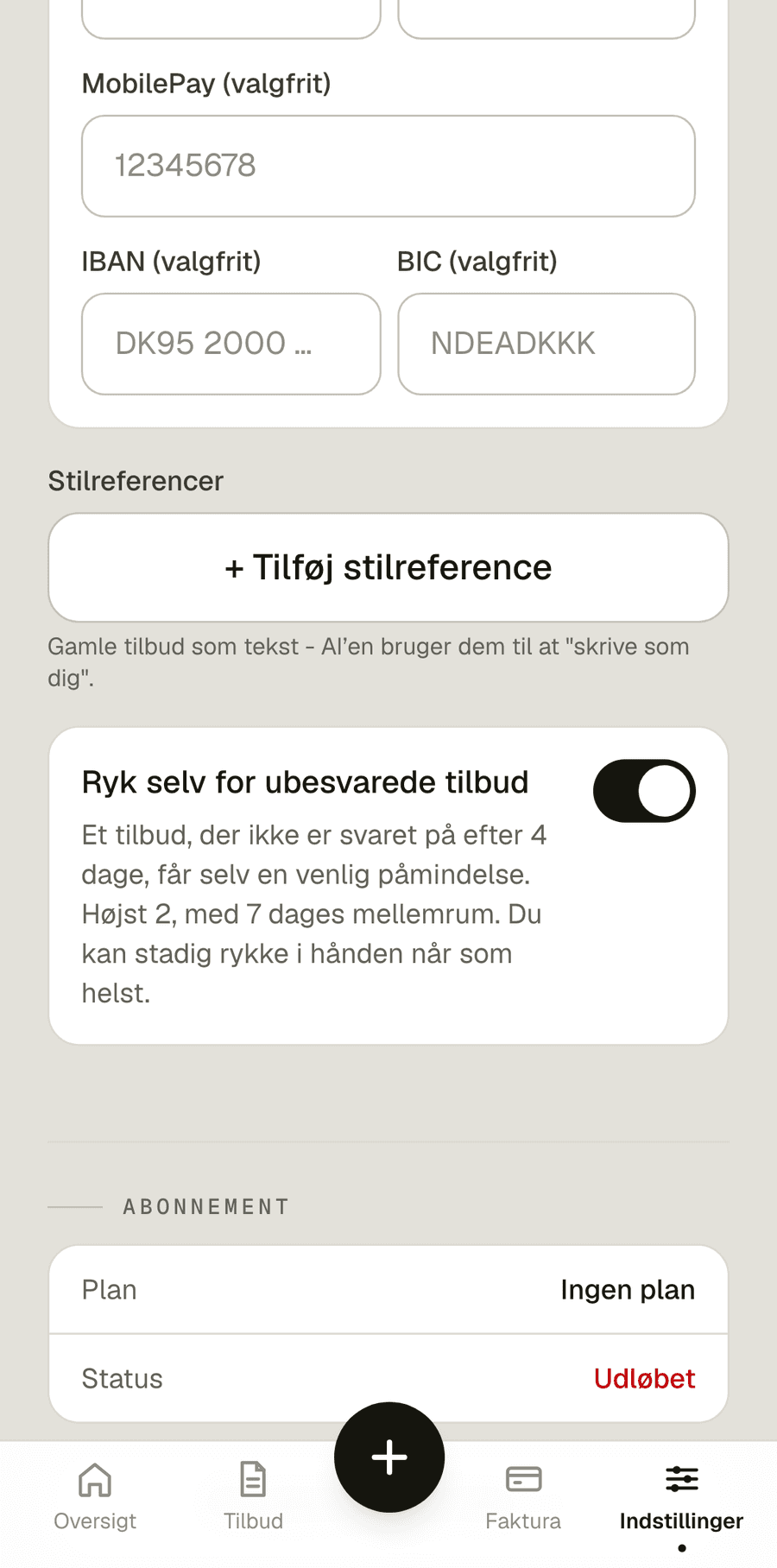 Indstillingen Ryk selv for ubesvarede tilbud slået til, og abonnementet med gratis prøve nedenunder.