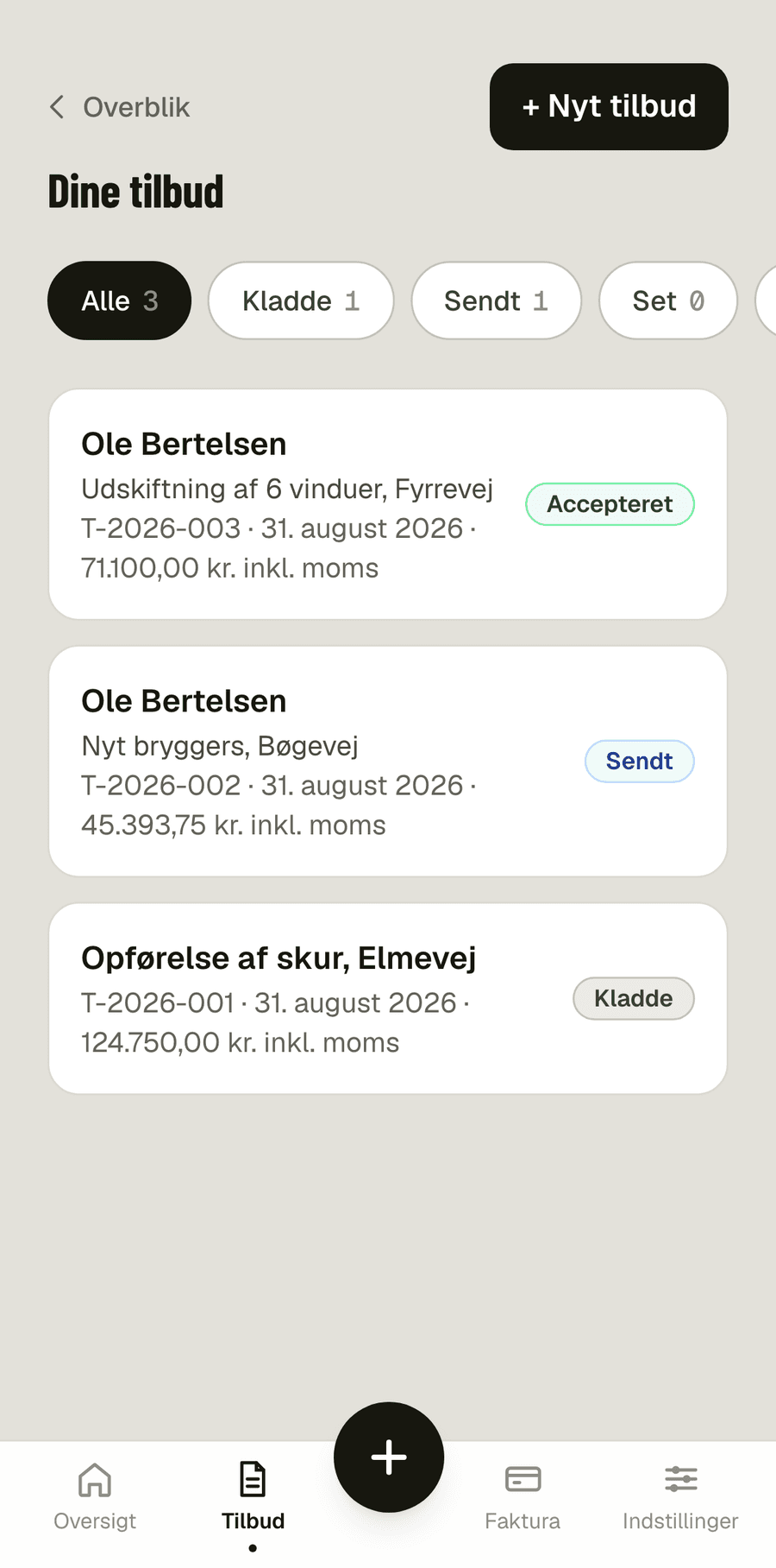 Tilbudslisten i Straks med filtrene Alle, Kladde, Sendt og Set, og to tilbud med status sendt og accepteret.